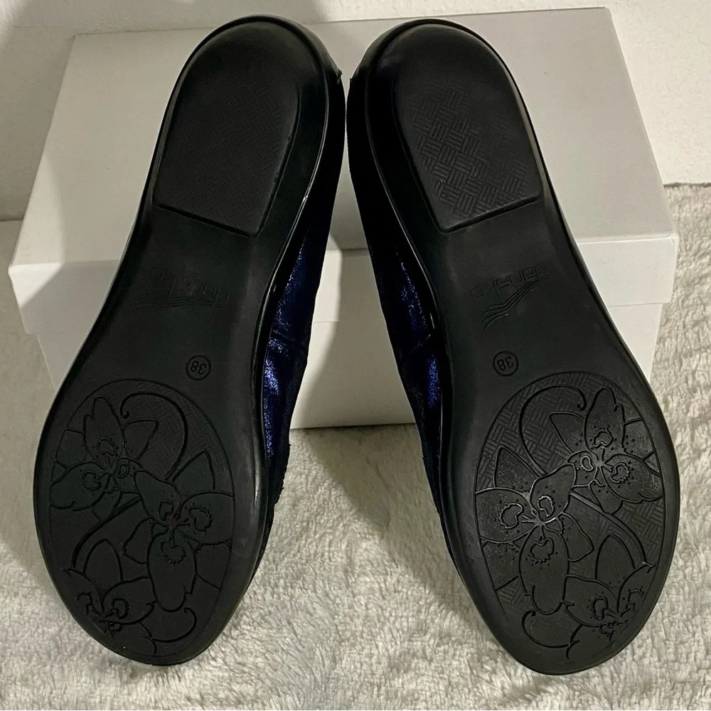 Dansko Olena Blue Metallic Suede Flats Size 38 EU (7.5-8 US) Black Leather Strap